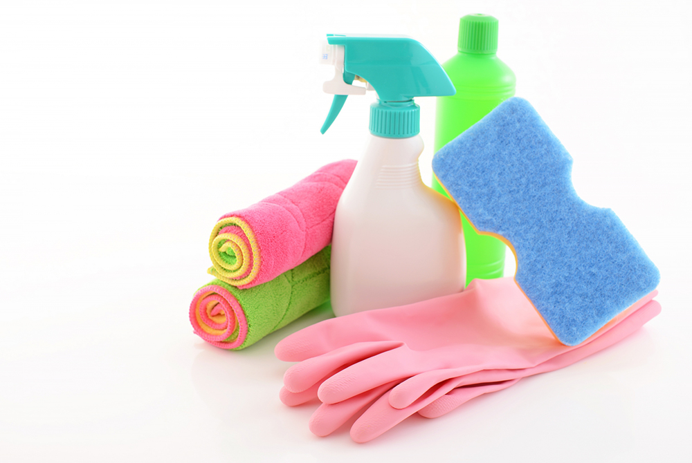 洗剤やゴム手袋などの掃除用具
