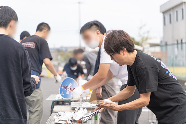 障害者雇用創造センター愛西秋祭り　串焼き担当スタッフ