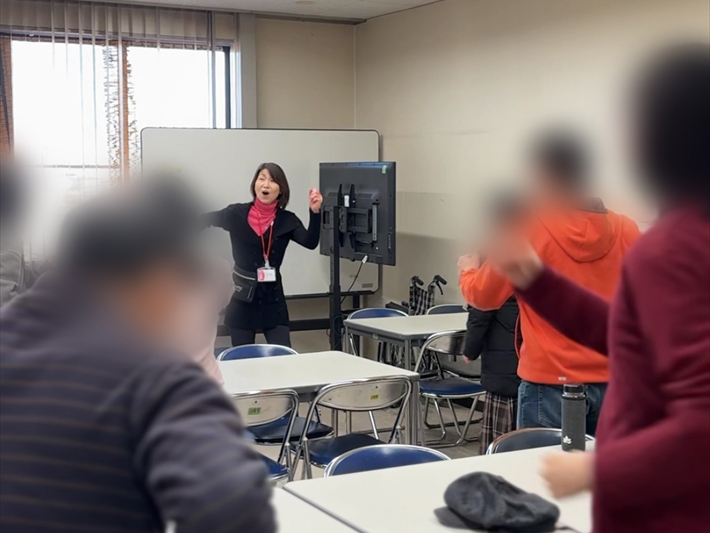 障害者雇用創造センター_レクリエーション「笑いヨガ」