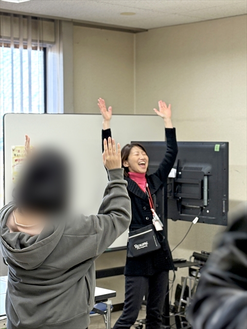 障害者雇用創造センター_レクリエーション「笑いヨガ」