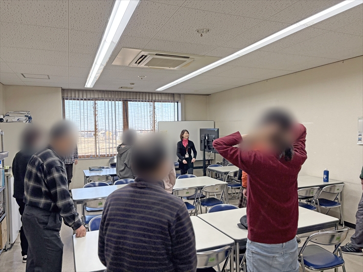 障害者雇用創造センター_レクリエーション「笑いヨガ」