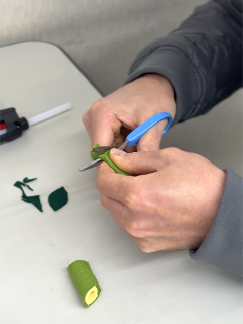 フェルトでかわいい門松作り_制作風景