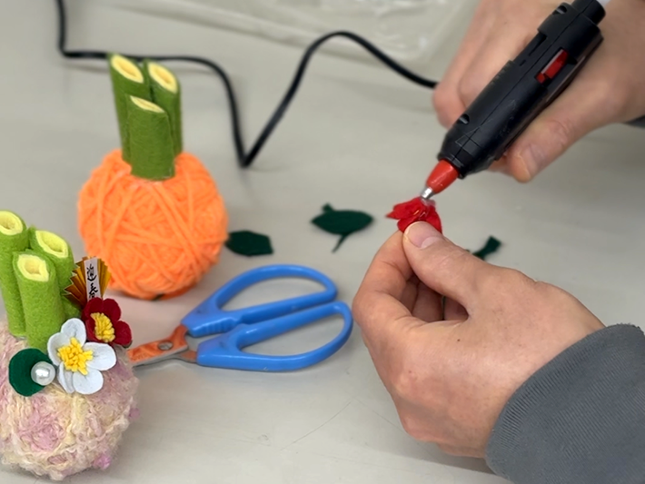 フェルトでかわいい門松作り_制作風景