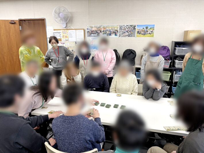 障害者雇用創造センター_坊主めくりレクリエーションの様子