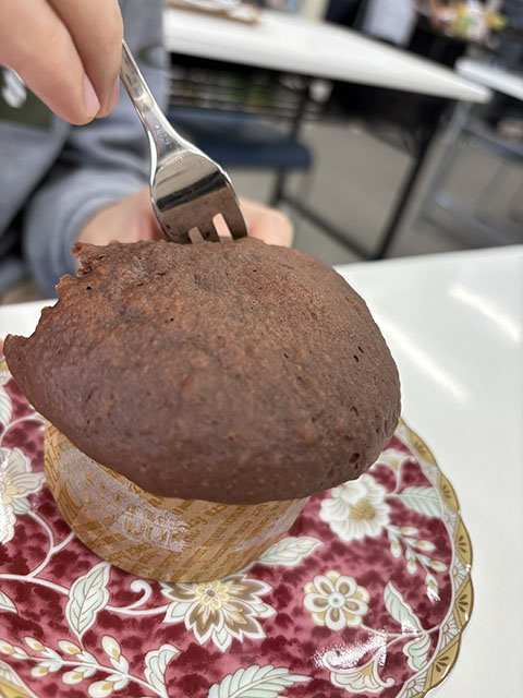 就労継続支援B型フレーベル_ホワイトデーレクリエーションの様子