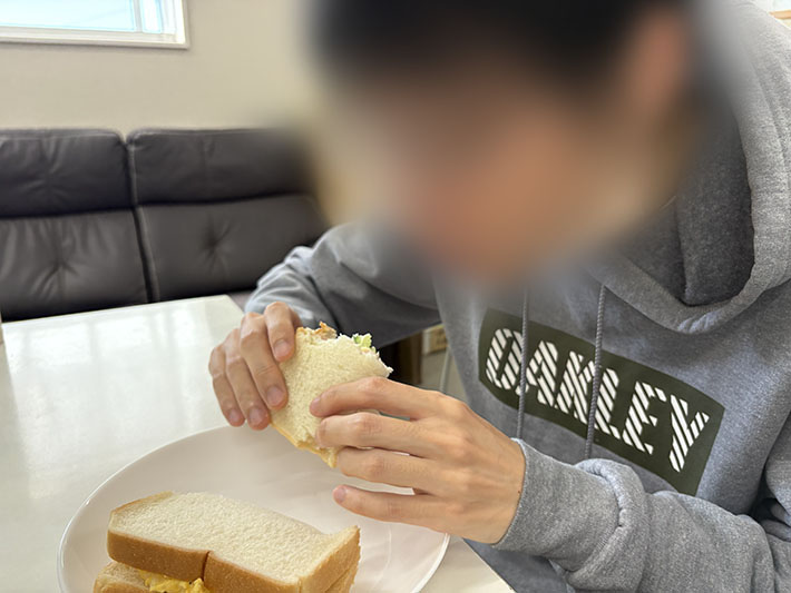 就労継続支援B型フレーベル_ホワイトデーレクリエーションの様子