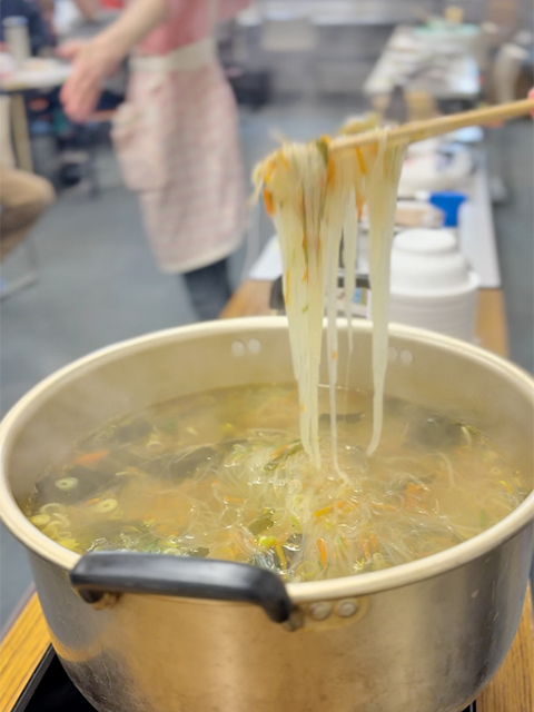 お菓子作りレク_スタッフ特製春雨スープ_障害者雇用創造センター