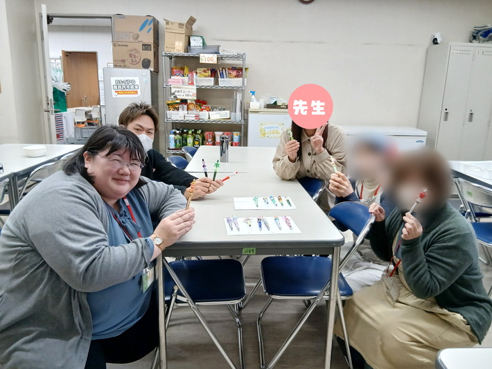 オリジナルボールペンづくりレクの様子_障害者雇用創造センター