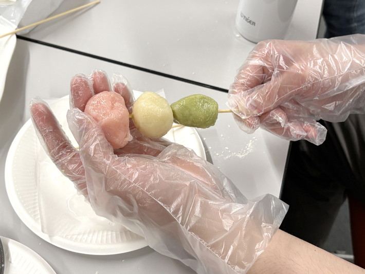 花より団子!?笑顔満開のお花見レク風景_障害者雇用創造センター