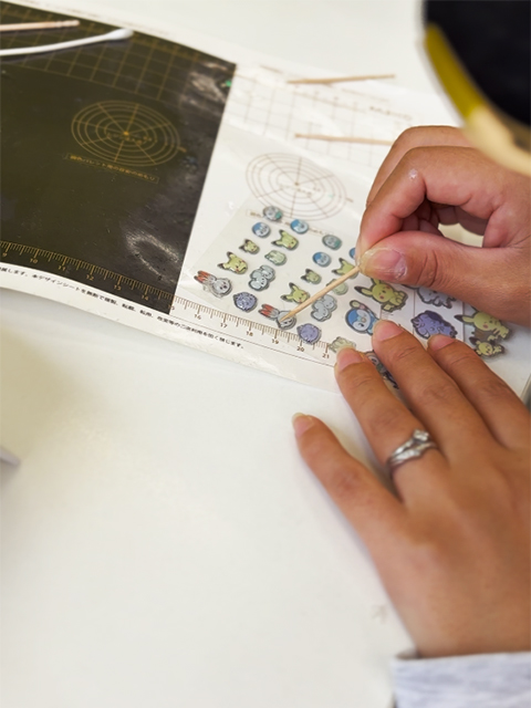 障害者雇用創造センター_HASUパークイベント出店_ぷっくりシール作成