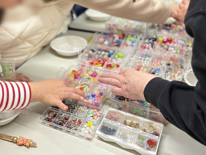 オリジナルボールペンづくりレクの様子_障害者雇用創造センター