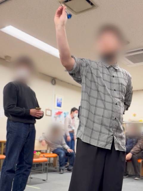 障害者雇用創造センターレクリエーション風景「投げリンピック」7月のレクに向けてダーツ練習！